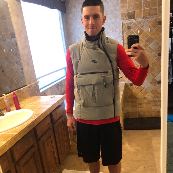 Rare Nike Tech Pack Downfill Vest - Picture 8 of 8